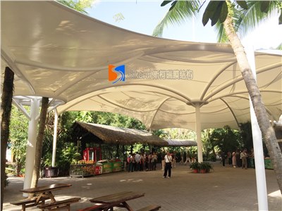 选择膜结构遮阳棚的原因